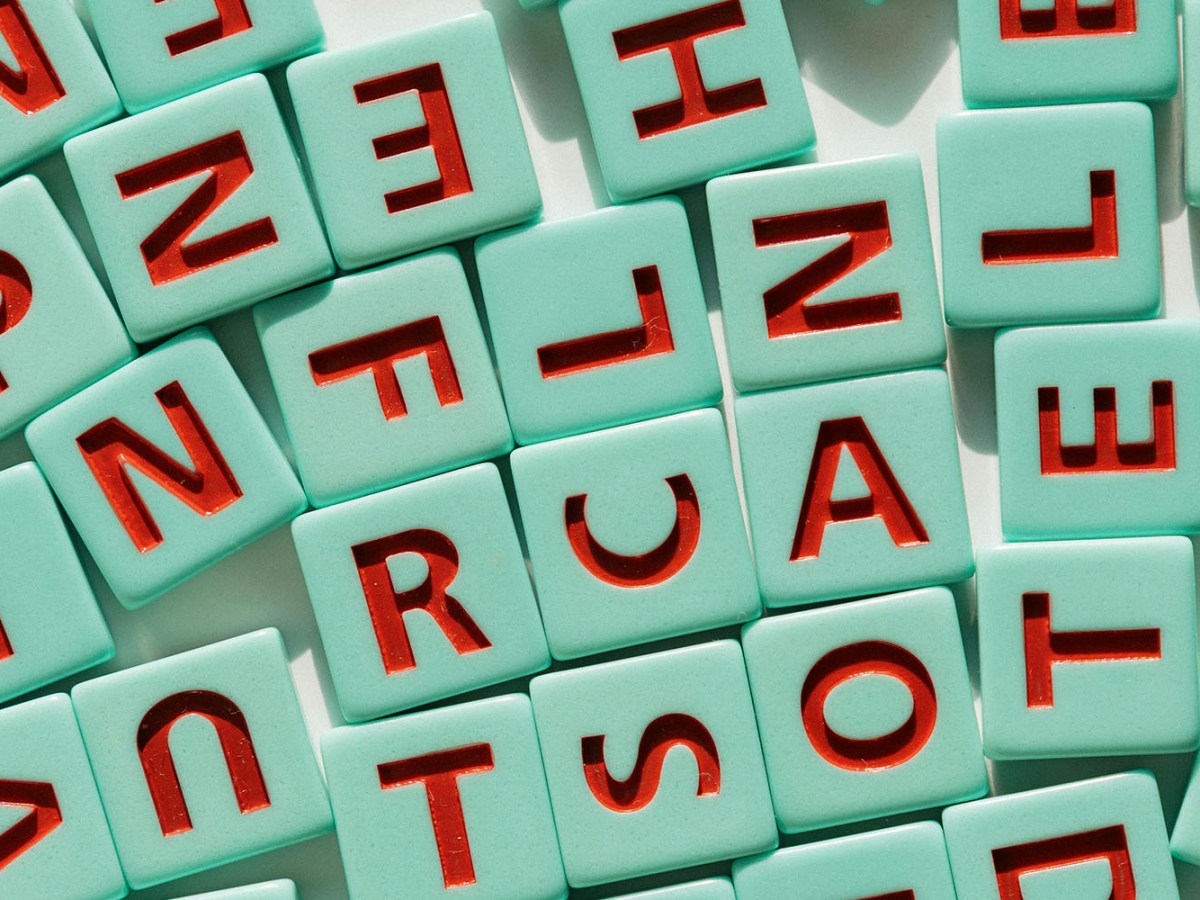 Títulos de obras de creación: ¿mayúsculas o&nbsp;minúsculas?